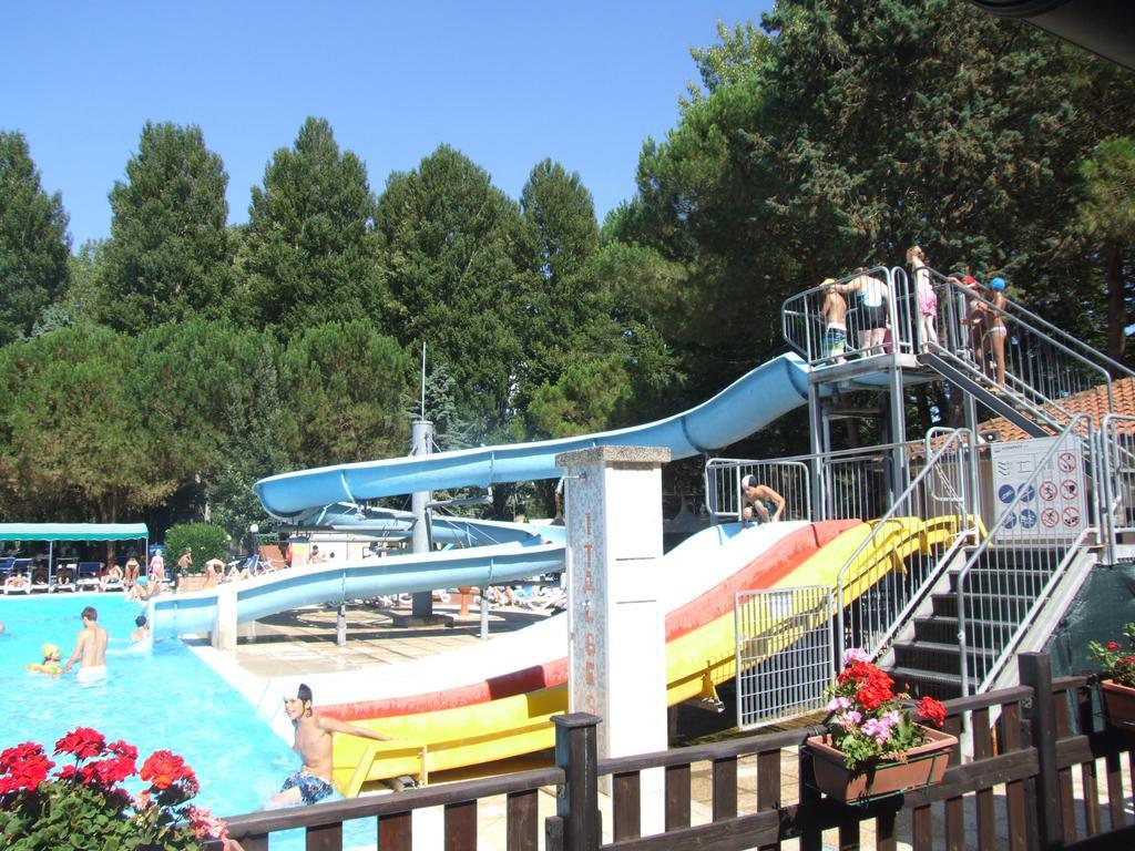 Camping Villaggio Italgest SantʼArcangelo Esterno foto