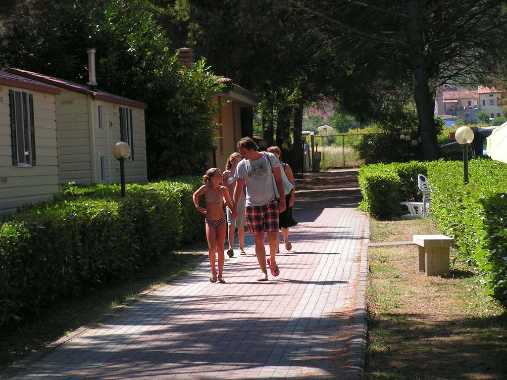 Camping Villaggio Italgest SantʼArcangelo Esterno foto