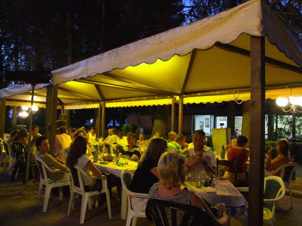 Camping Villaggio Italgest SantʼArcangelo Esterno foto